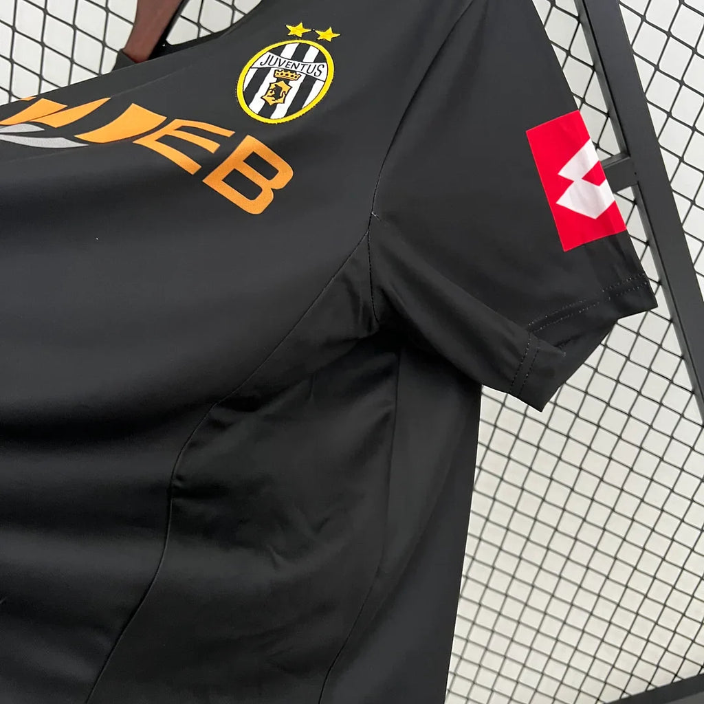 2001-2002 Retro Juventus Away Jersey